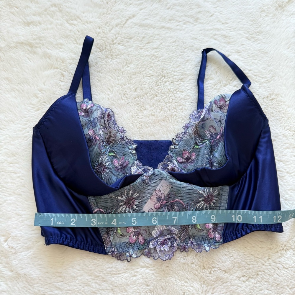 NWT!!! Victoria’s Secret corset top size 34D Retail 89.95$ - Picture 6 of 8